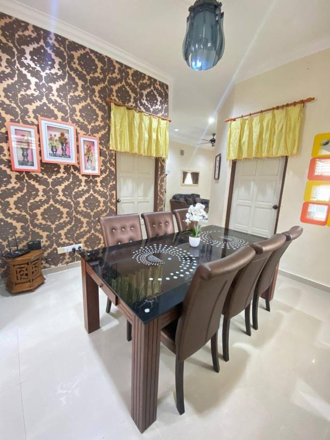 Villa Homestay Affan03 Gong Badak Dekat Unisza & 500 Meter Dari Pantai *
